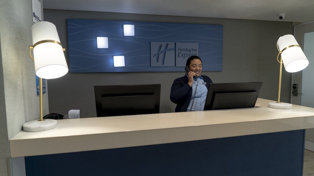 Holiday Inn Express San Juan Condado 10/59
