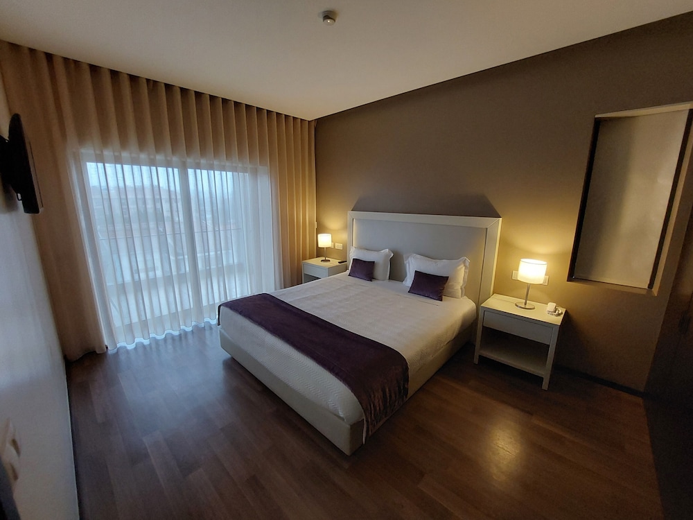 MONTE LIRIO HOTEL 11/49