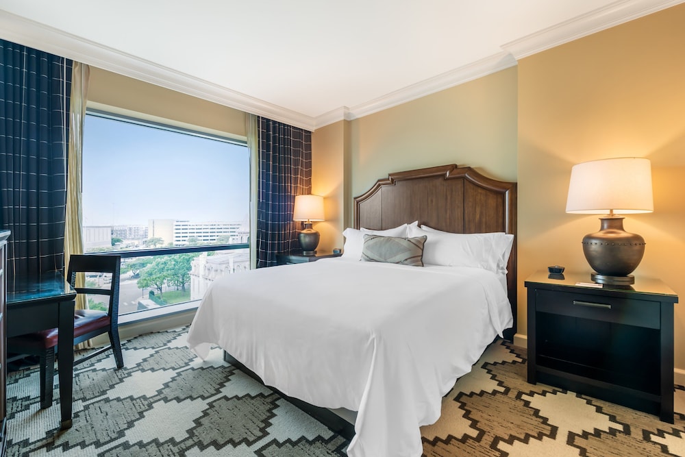 Residence, Suite, King Bed, Corner, Accessible