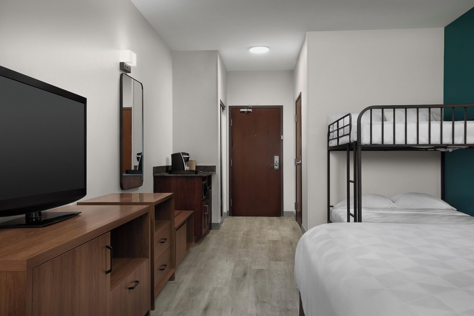 Standard, Multiple Beds