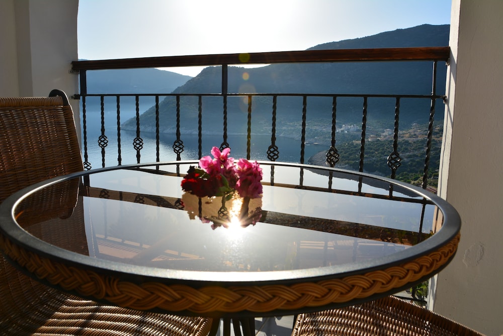 Kalamar Hotel 27/50