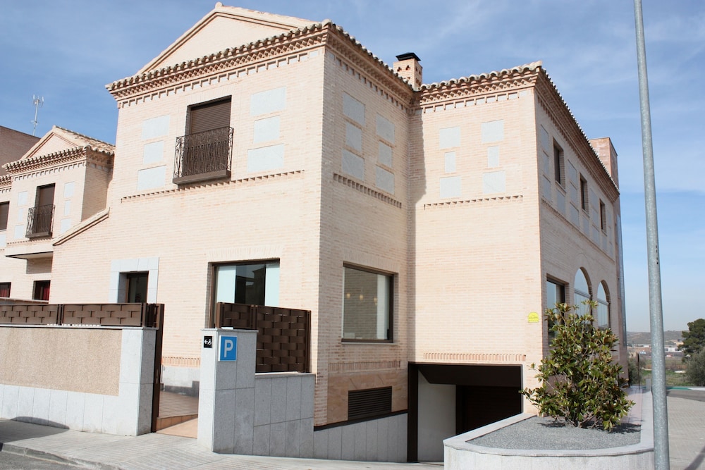 LA BASTIDA HOTEL 14/18