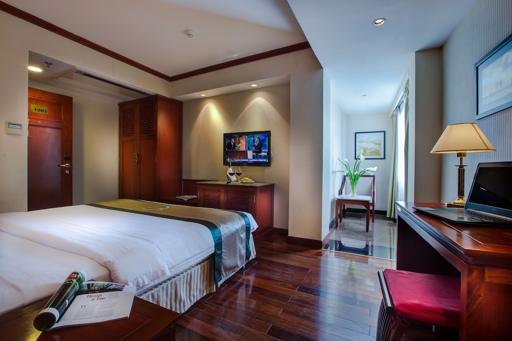 Conifer Boutique Hotel 12/29