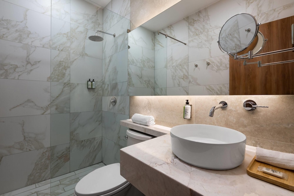 TRYP by Wyndham Ciudad Guzman UTTSA 36/37