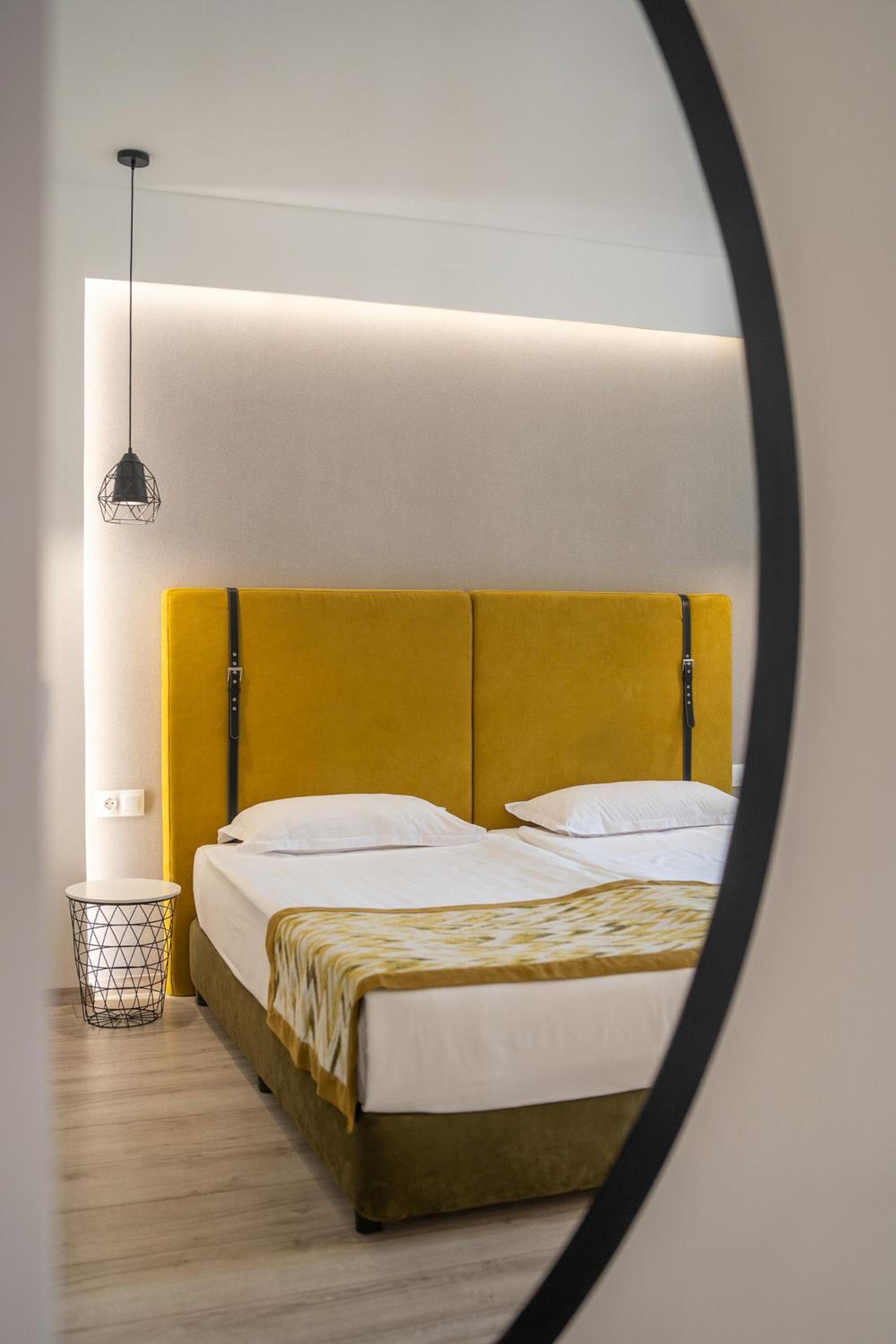 ECONOMY, DOUBLE BED, PARK VIEW, PRIVATE INFINITY POOL
