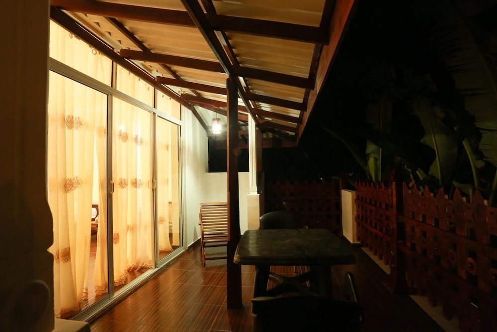 Sonri Villa 18/42