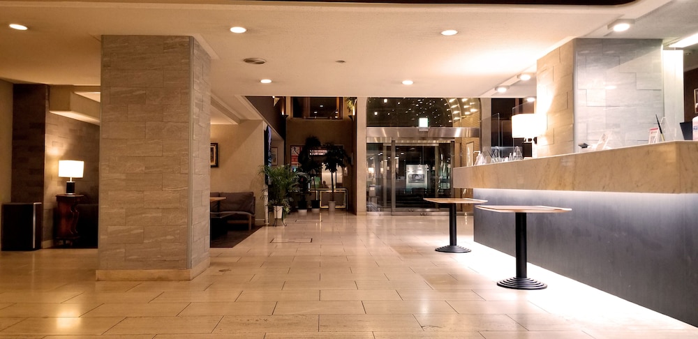 Kochi Sunrise Hotel 5/50