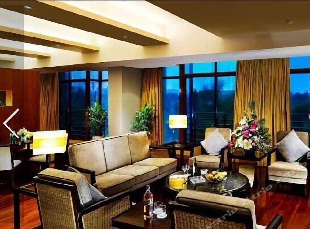 Jinling Riverside Hotel 17/39