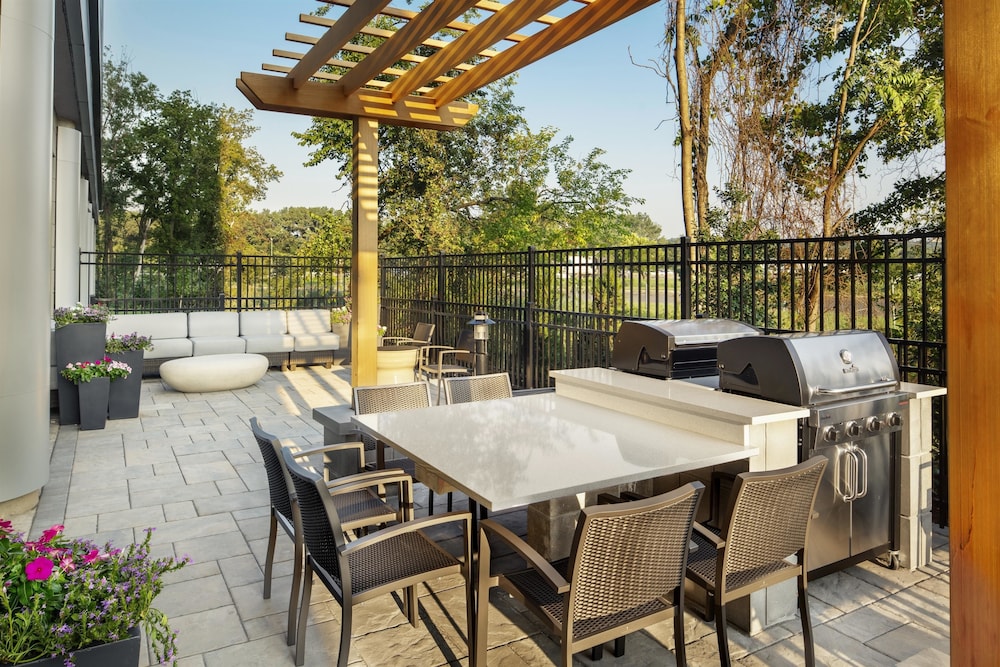Homewood Suites By Hilton Teaneck Glenpointe 30/38