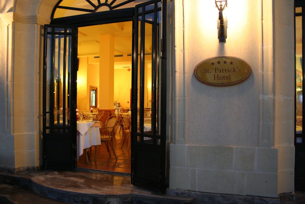 St Patricks Hotel 22/37