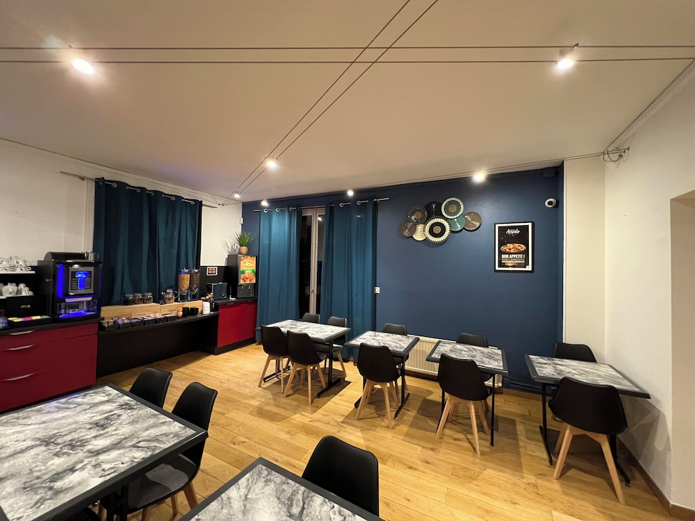 P Tit Dej Hotel Niort 34/58