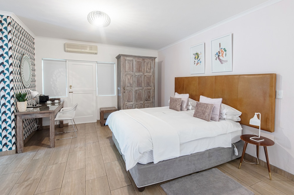 Superior, King Bed, Garden Area، Ballinderry - The Robertson Guest House 2/4