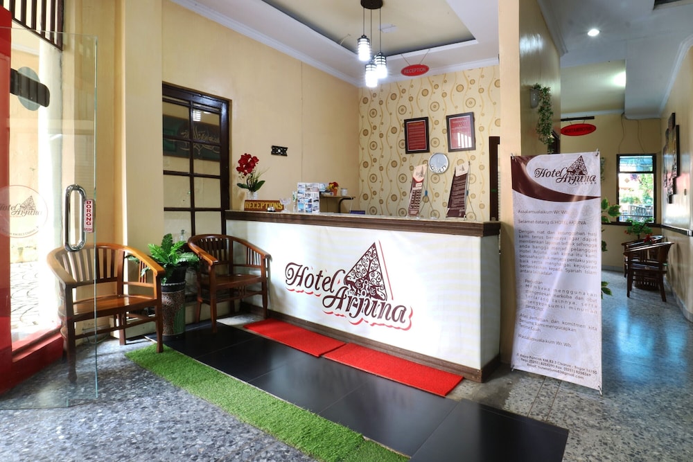 Hotel Arjuna 9/66