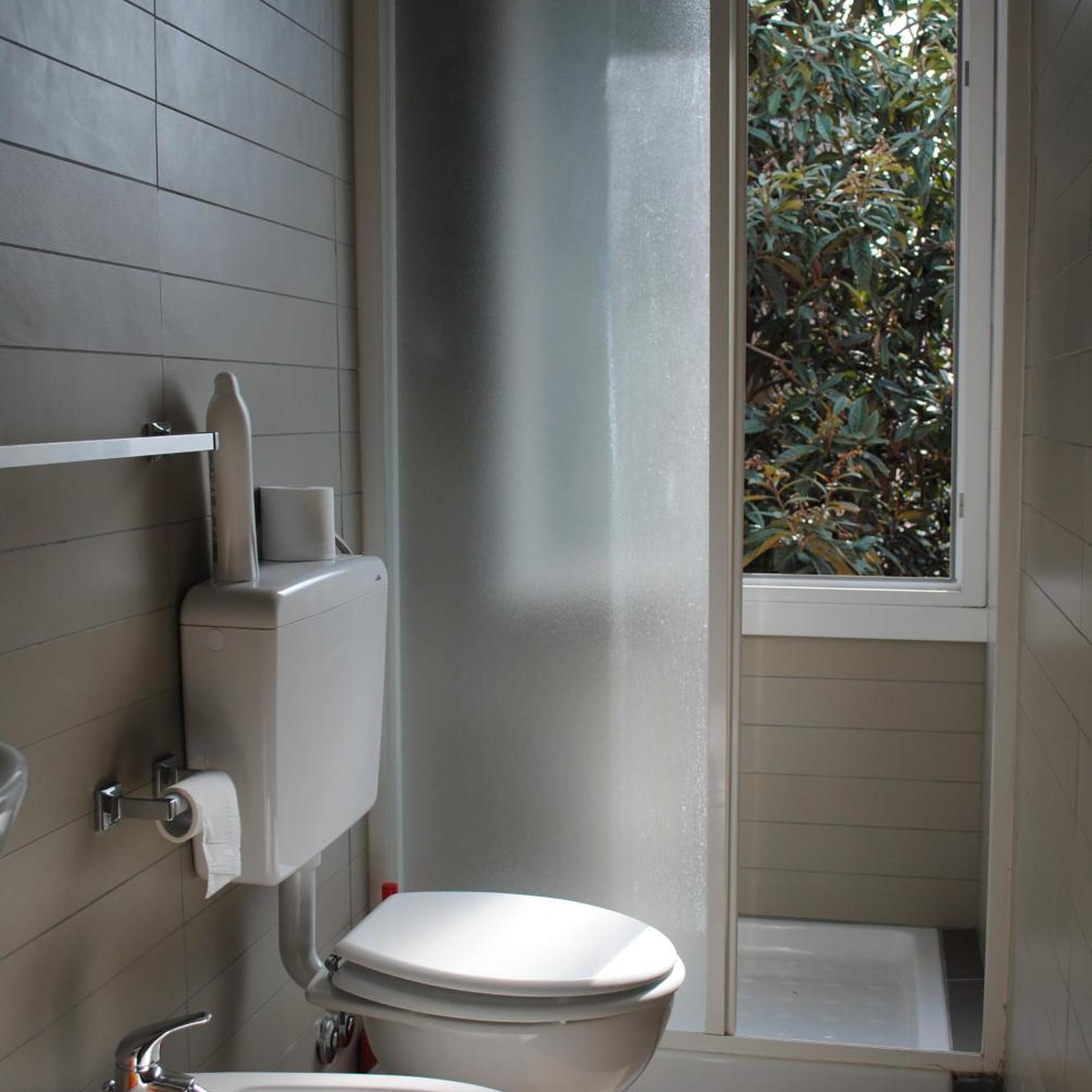 Standard, Twin Beds, Shared Bathroom
