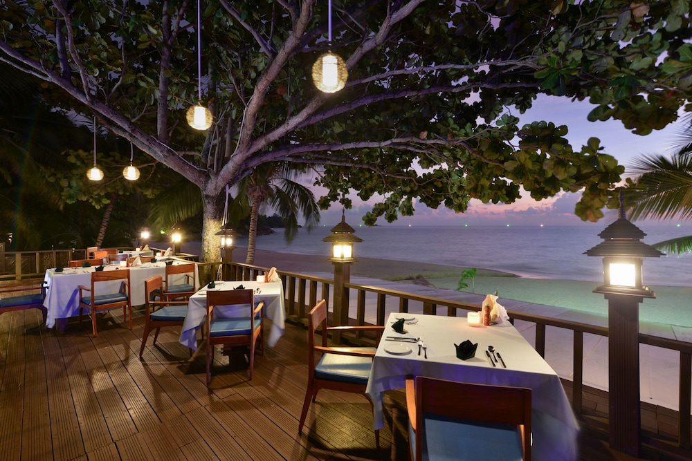 ANDAMAN WHITE BEACH RESORT 49/70