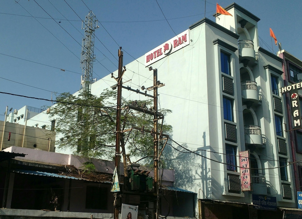 Hotel Shreeram 3/37