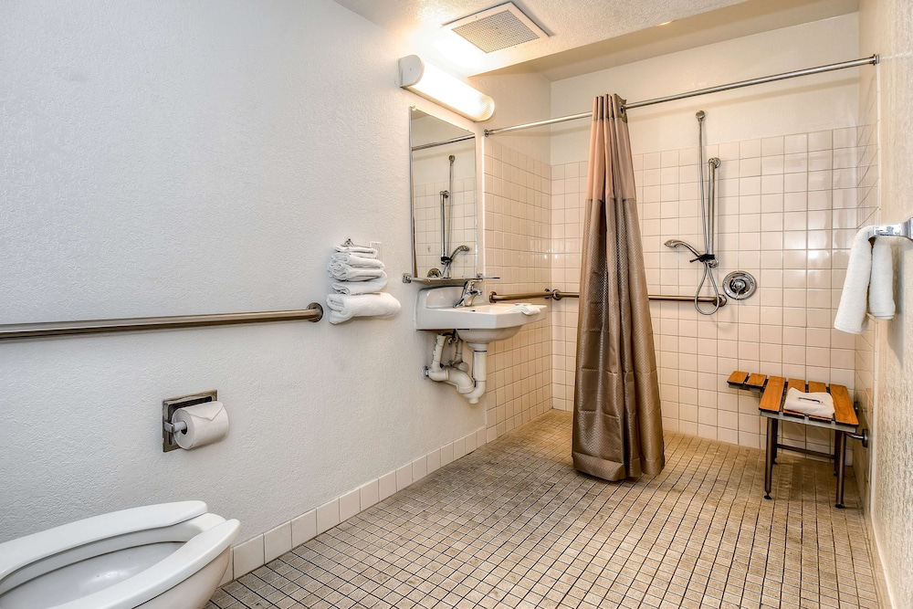 Motel6 Corona, CA - Norco 66/70