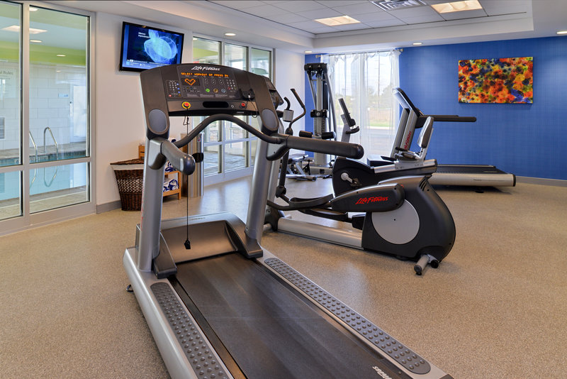 Holiday Inn Express Hotel and Suites Terre Haute 45/73