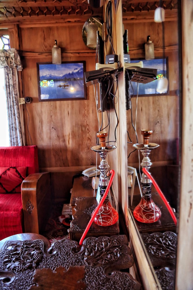 Houseboat Zaindari Palace 30/45
