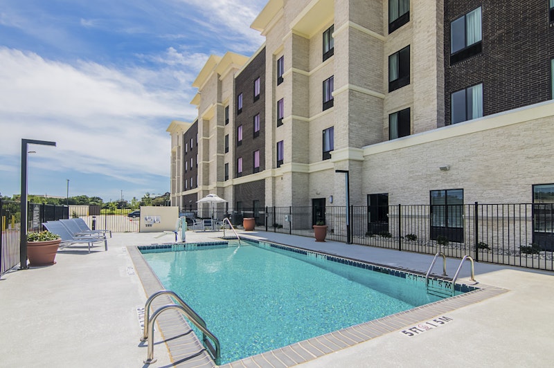 Hampton Inn & Suites Dallas/Richardson 18/19