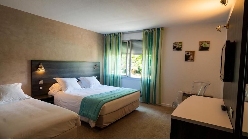 Hotel-Restaurant Les Oliviers 15/65