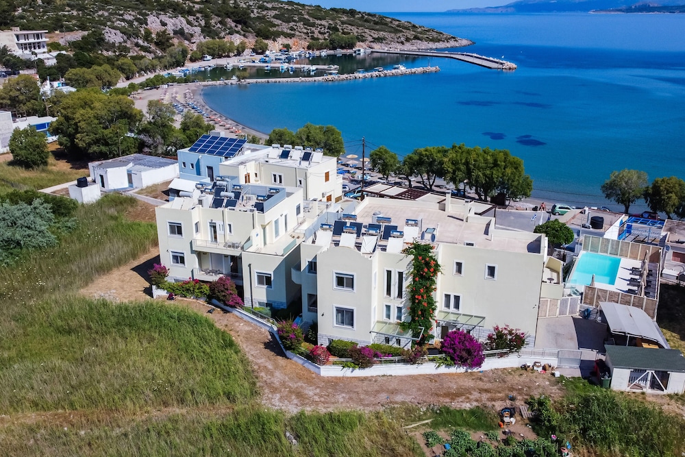 Almiriki Chios Rooms & Apartments 60/66