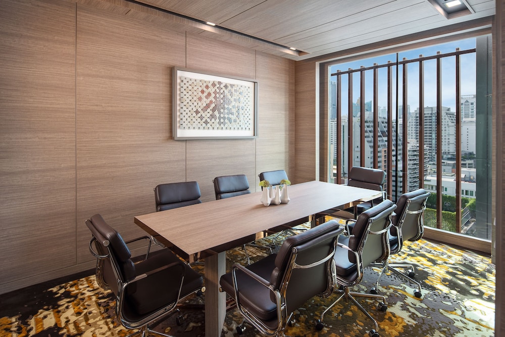 Solitaire Bangkok Sukhumvit 11 by Kingston Hotels 67/73