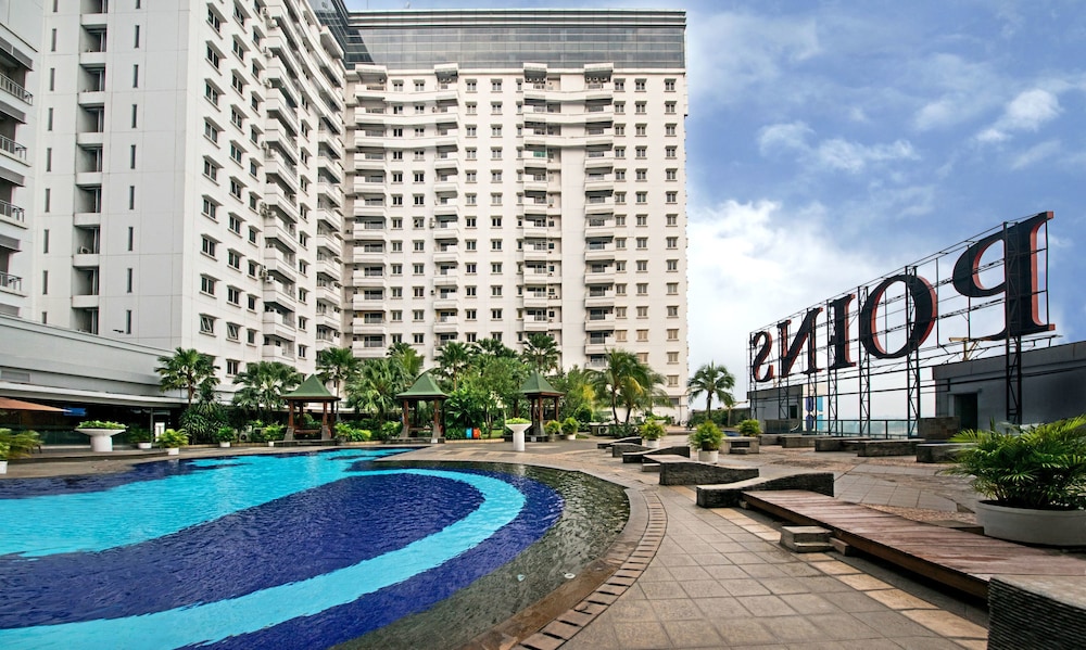 Grand Whiz Poins Square Simatupang 3/53