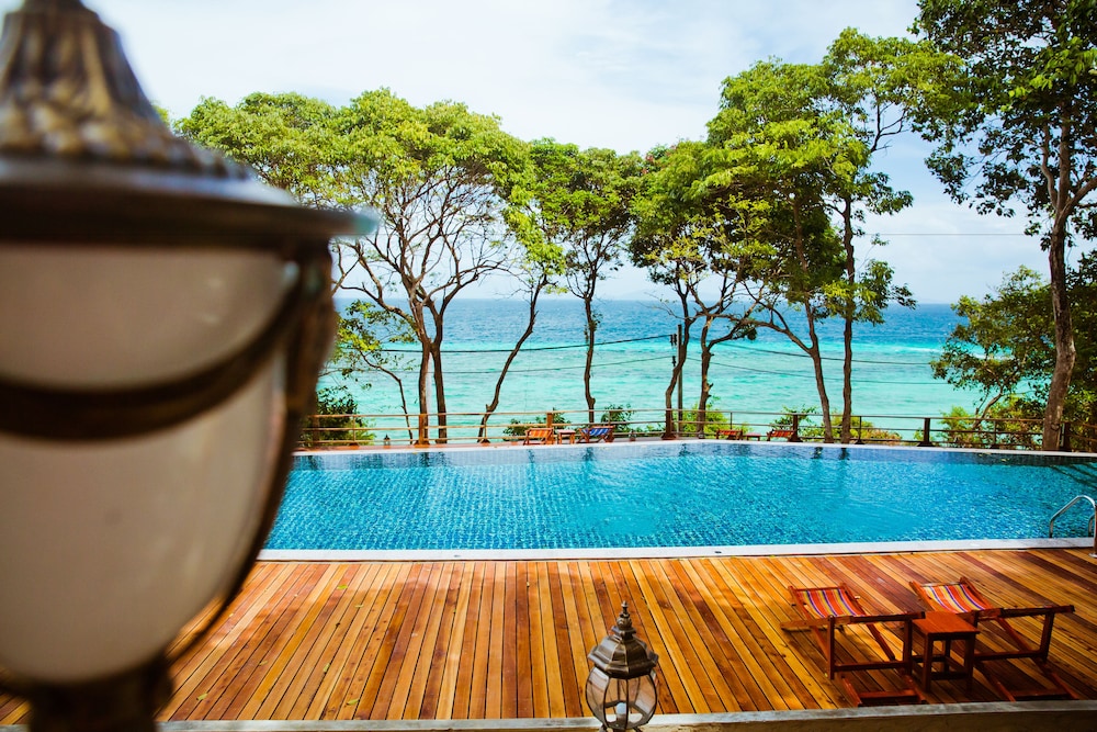 Phi Phi Phu Chalet Beach Resort 19/42