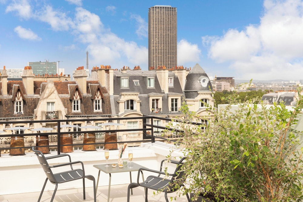 Hotel Lampika 32/50