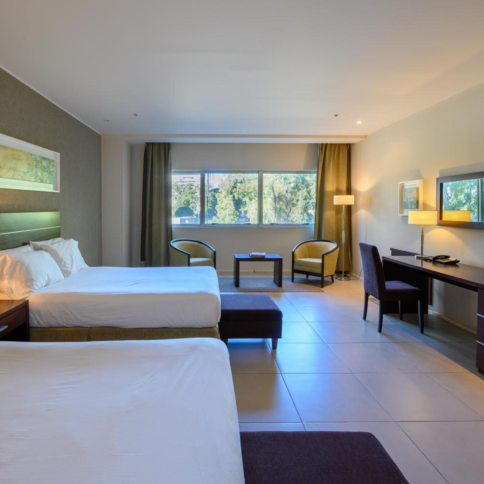 Orfeo Suites Hotel 7/50