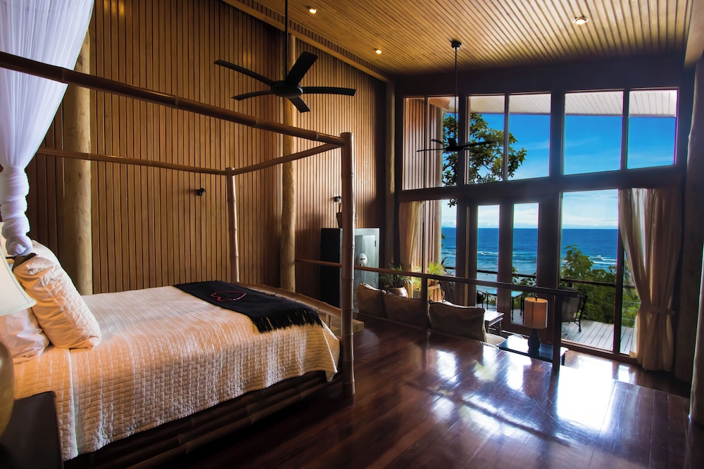 Namale Resort and Spa 8/50
