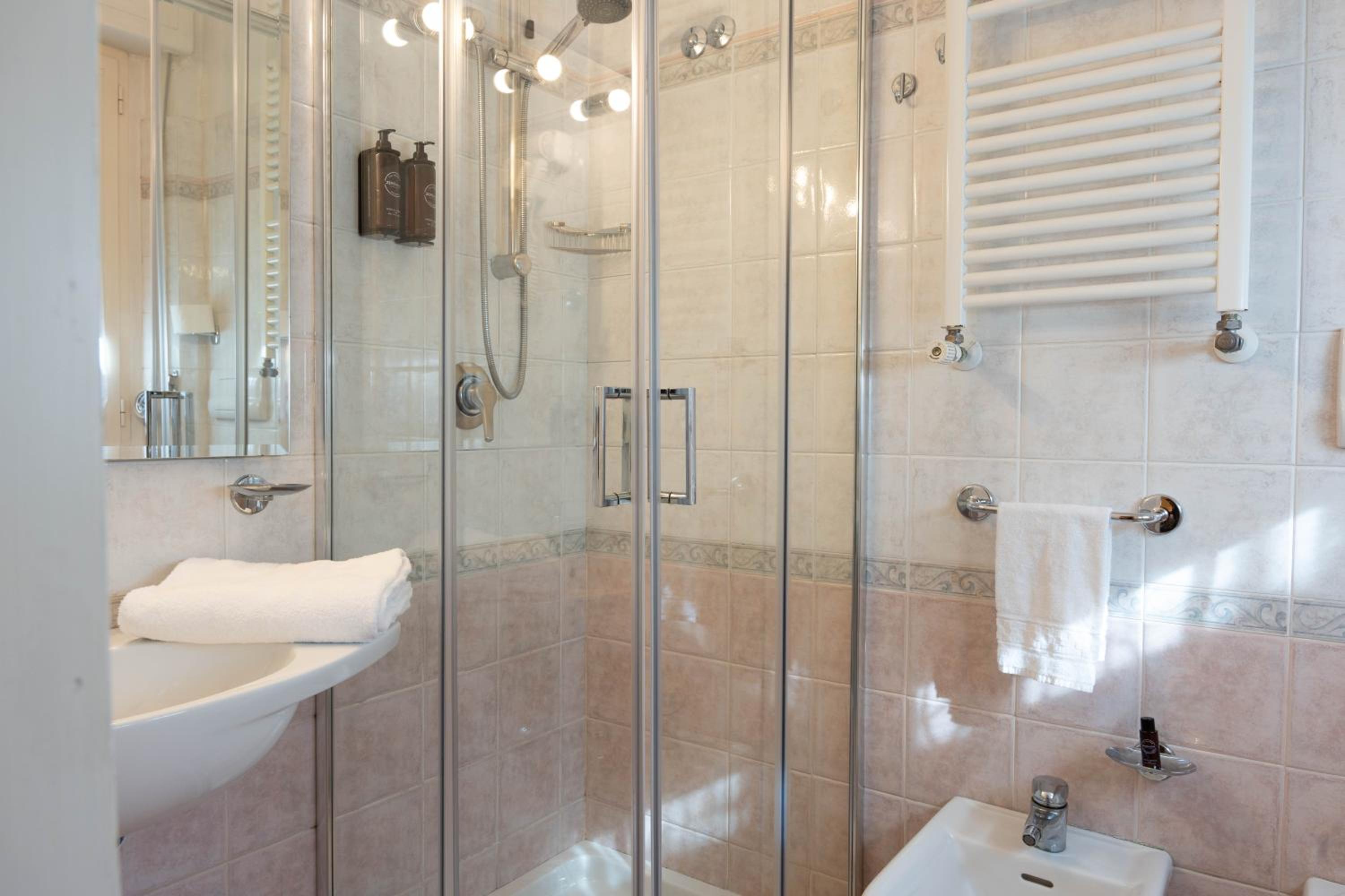 غرفة مفردة بإطلالة على الحديقة، Hotel London 7/8