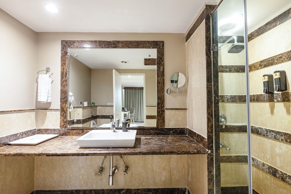 Skon Boutique by Orion Hotels 47/48
