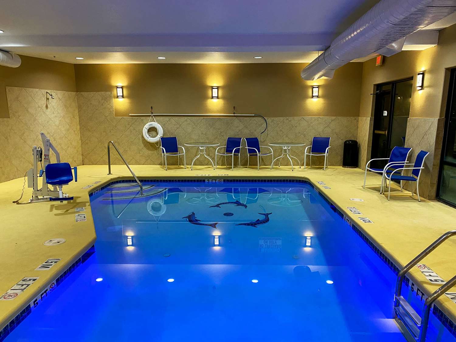 Comfort Suites Kings Bay Naval Base Area 23/40