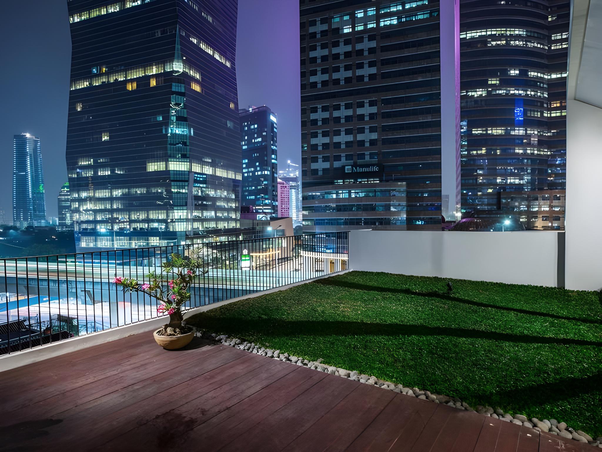 Upscale Suites 24/26