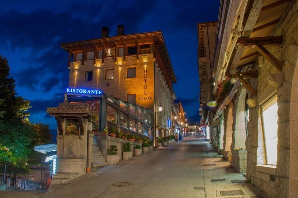 Hotel Cesare 3/50