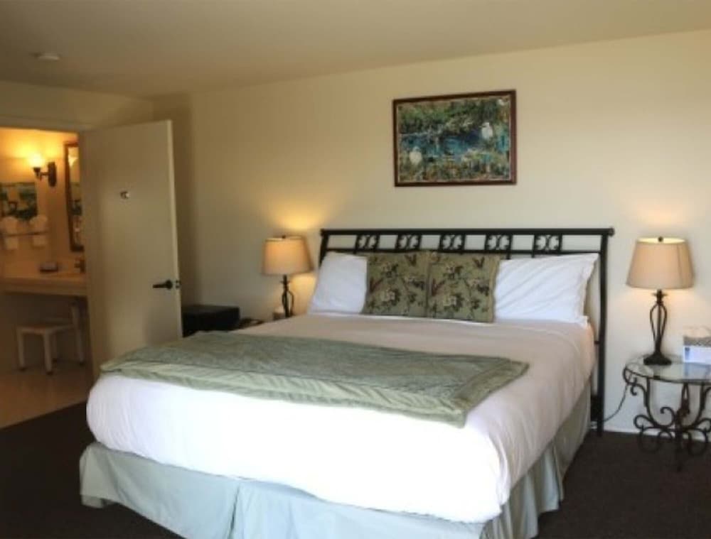 Back Bay Inn 12/50
