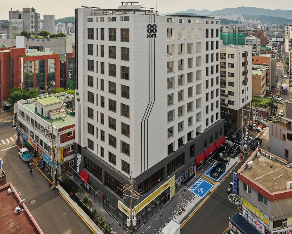 88 Hotel 1/17