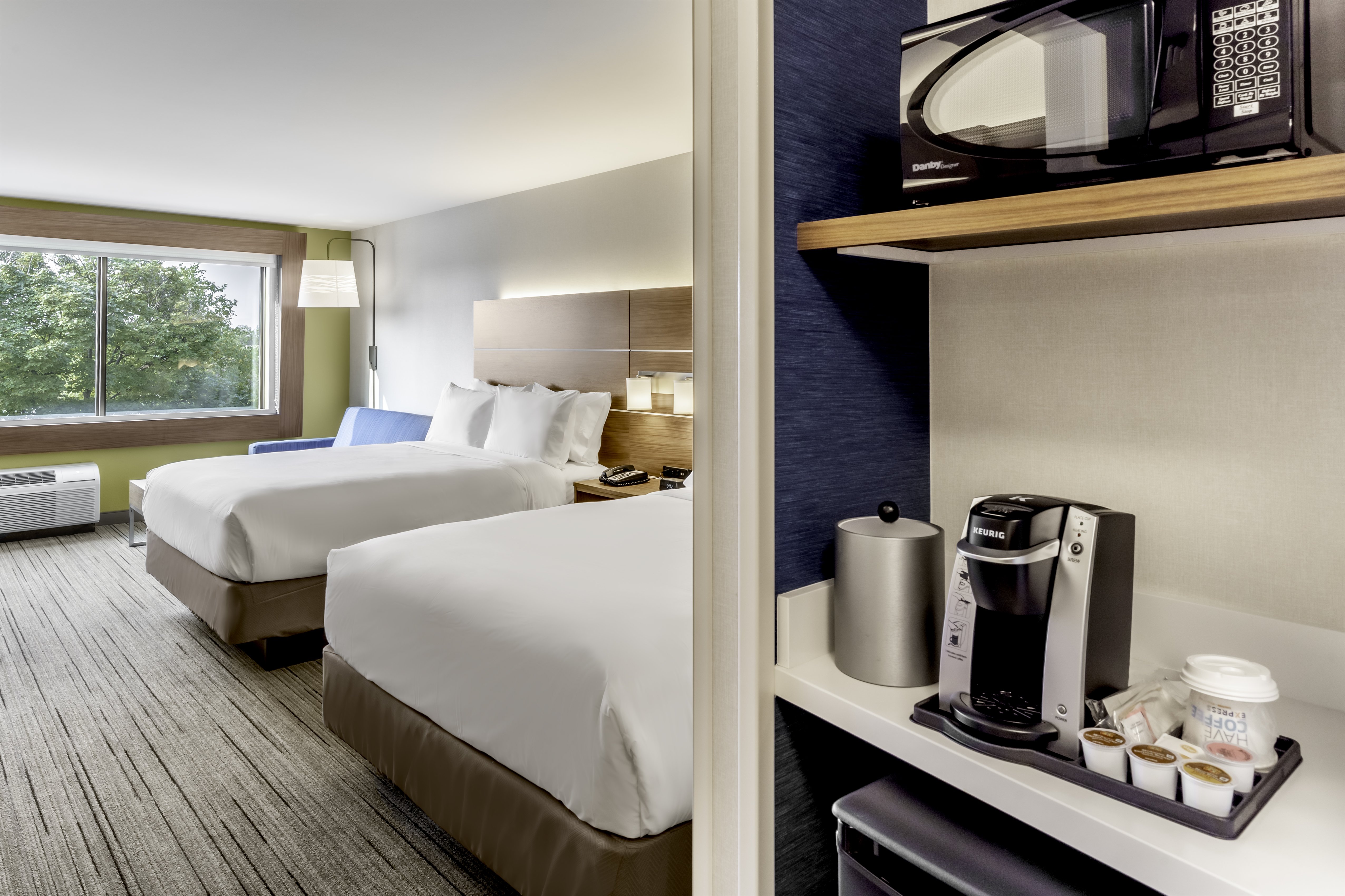 Holiday Inn Express & Suites Milwaukee - West Allis 57/61