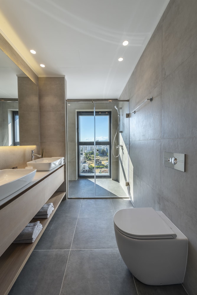 Central Park Residence 47/50
