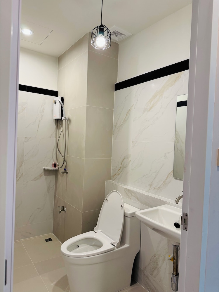 Pakchong Phubade Hotel 53/57