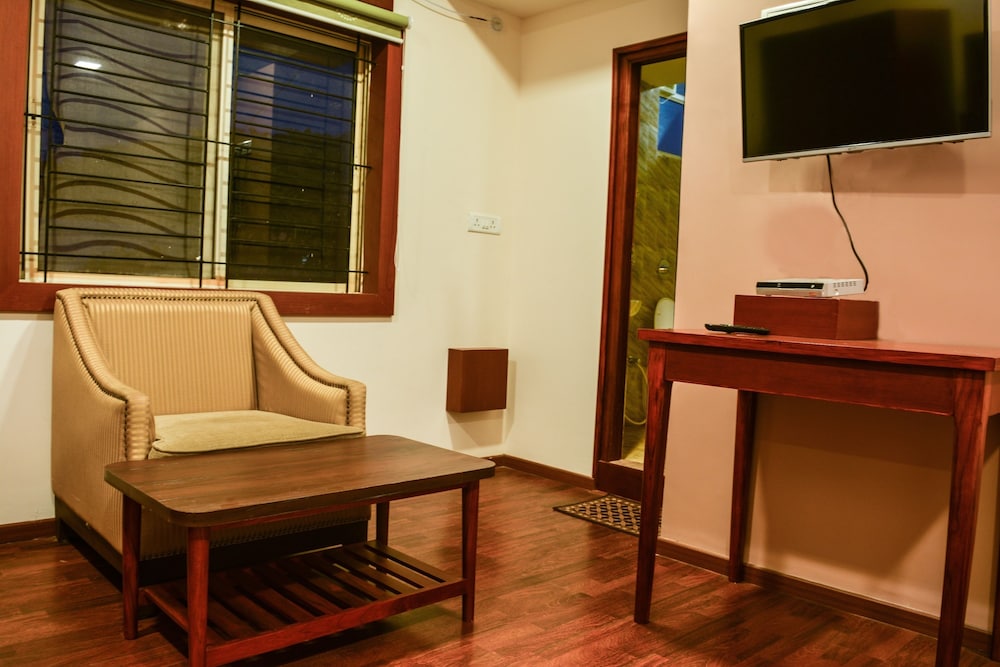 Serene Boutique Hotel 32/53