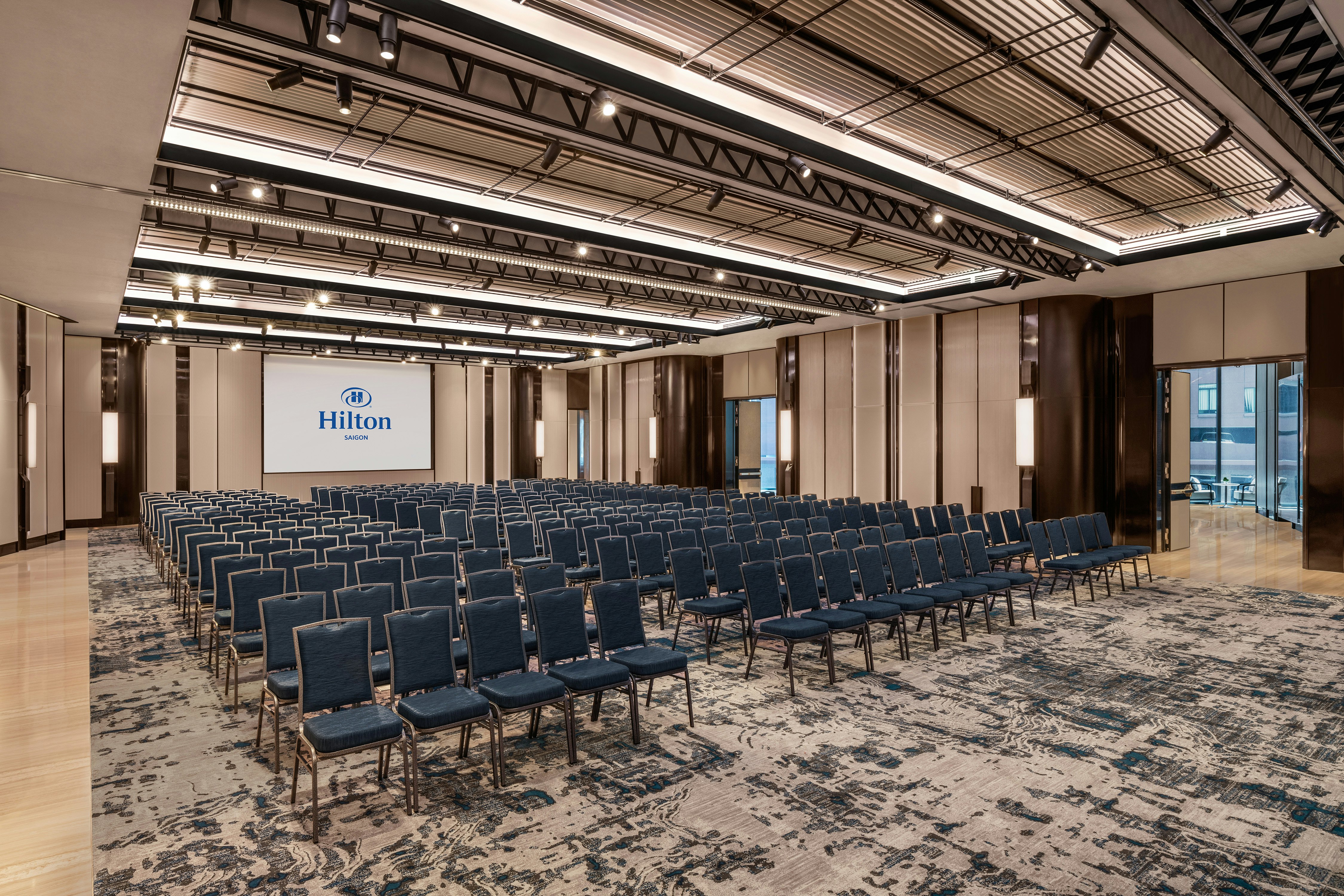 Hilton Saigon 45/55