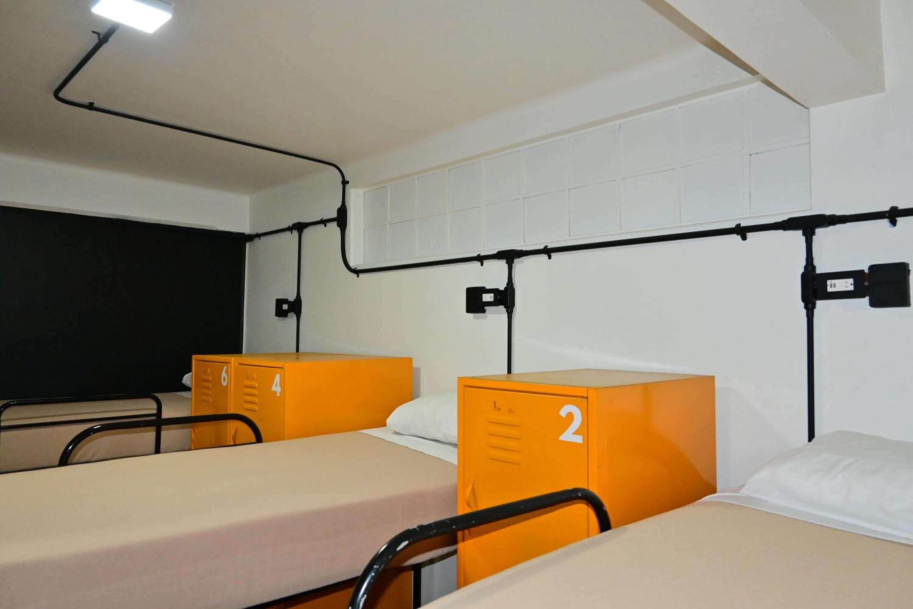 Interior, Male Dorm, Suite, 6 Beds, Shared Bathroom