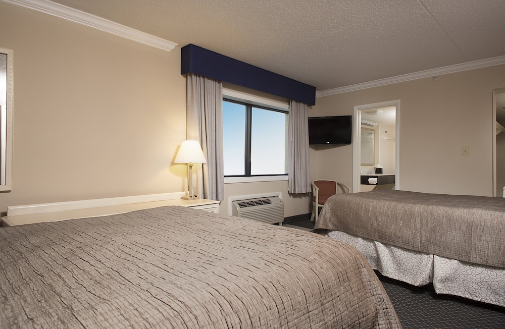 Grande Shores Ocean Resort 26/84