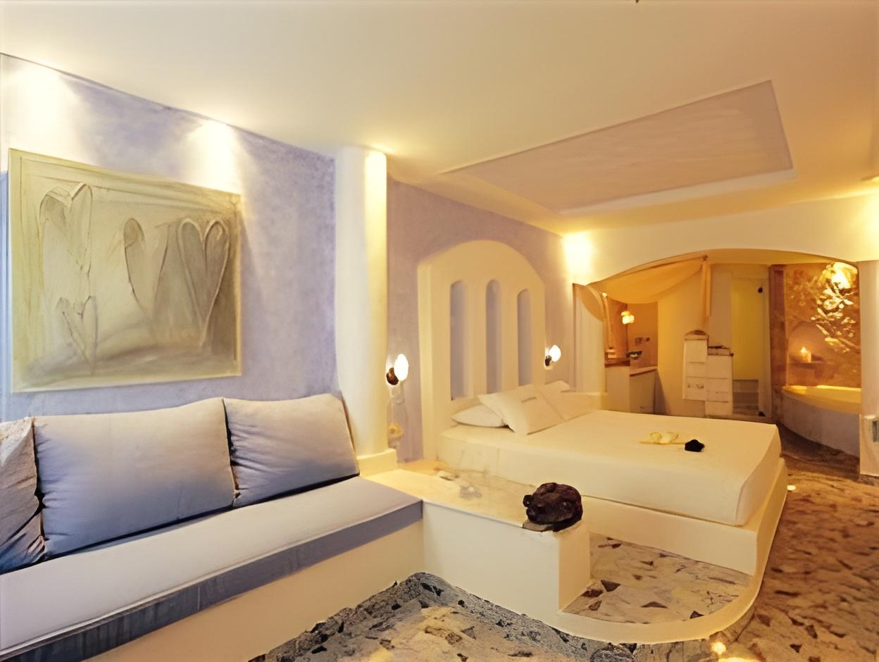 Room at Astarte Suites, SANTORINI