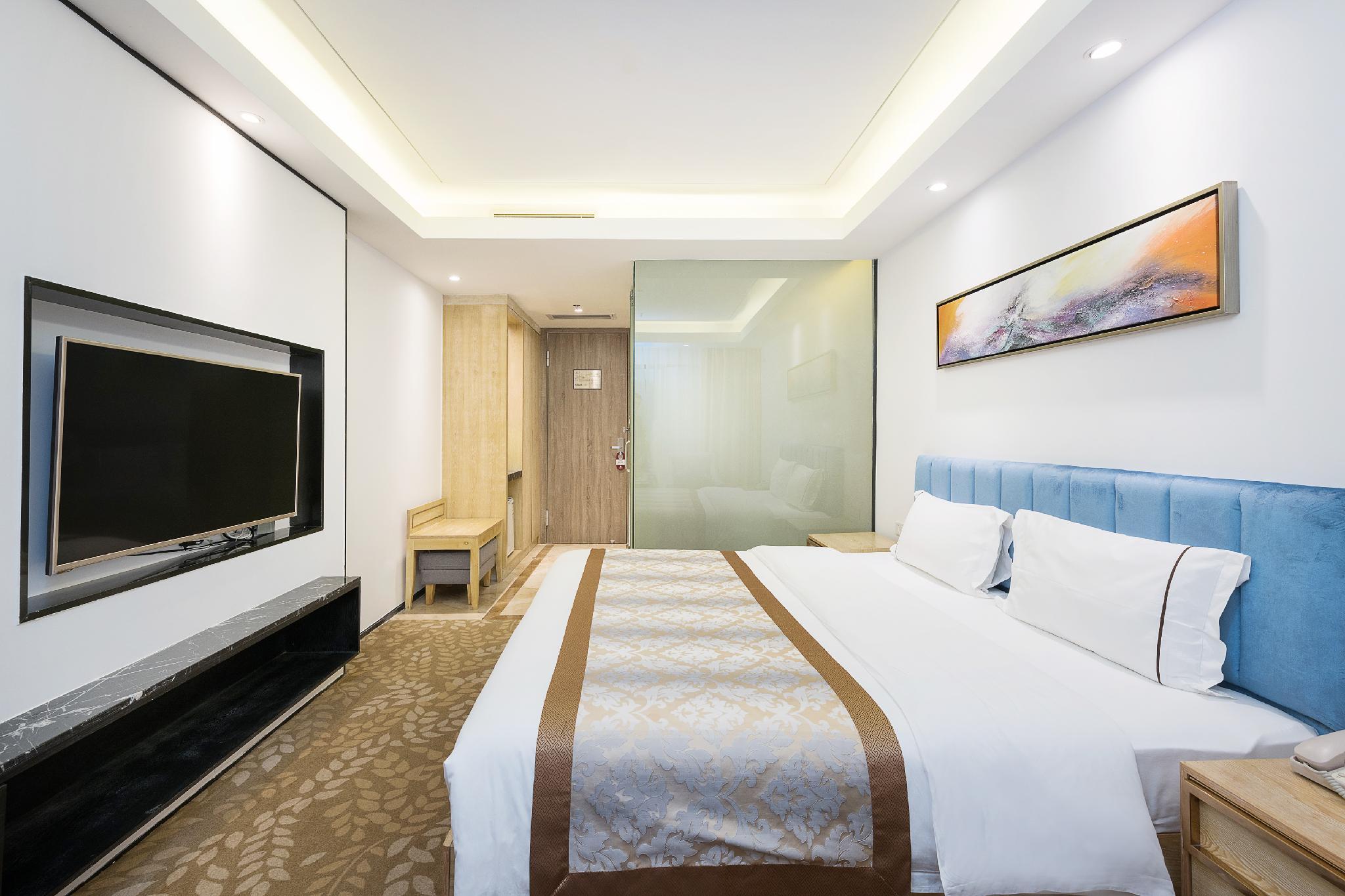 غرفة بزنس بسرير كينج وسرير كوين، Golden Central Hotel 2/2