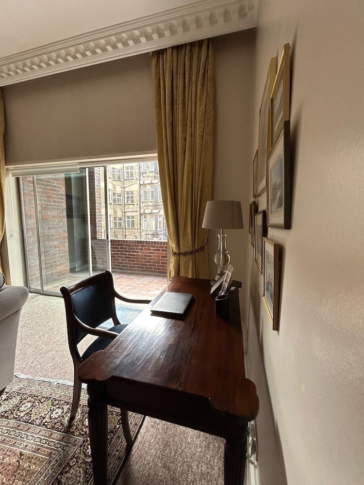 9 Hertford Street Apartments 39/49