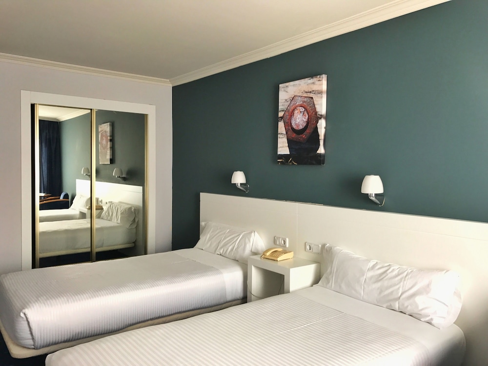 Hotel Gran Regente 11/35